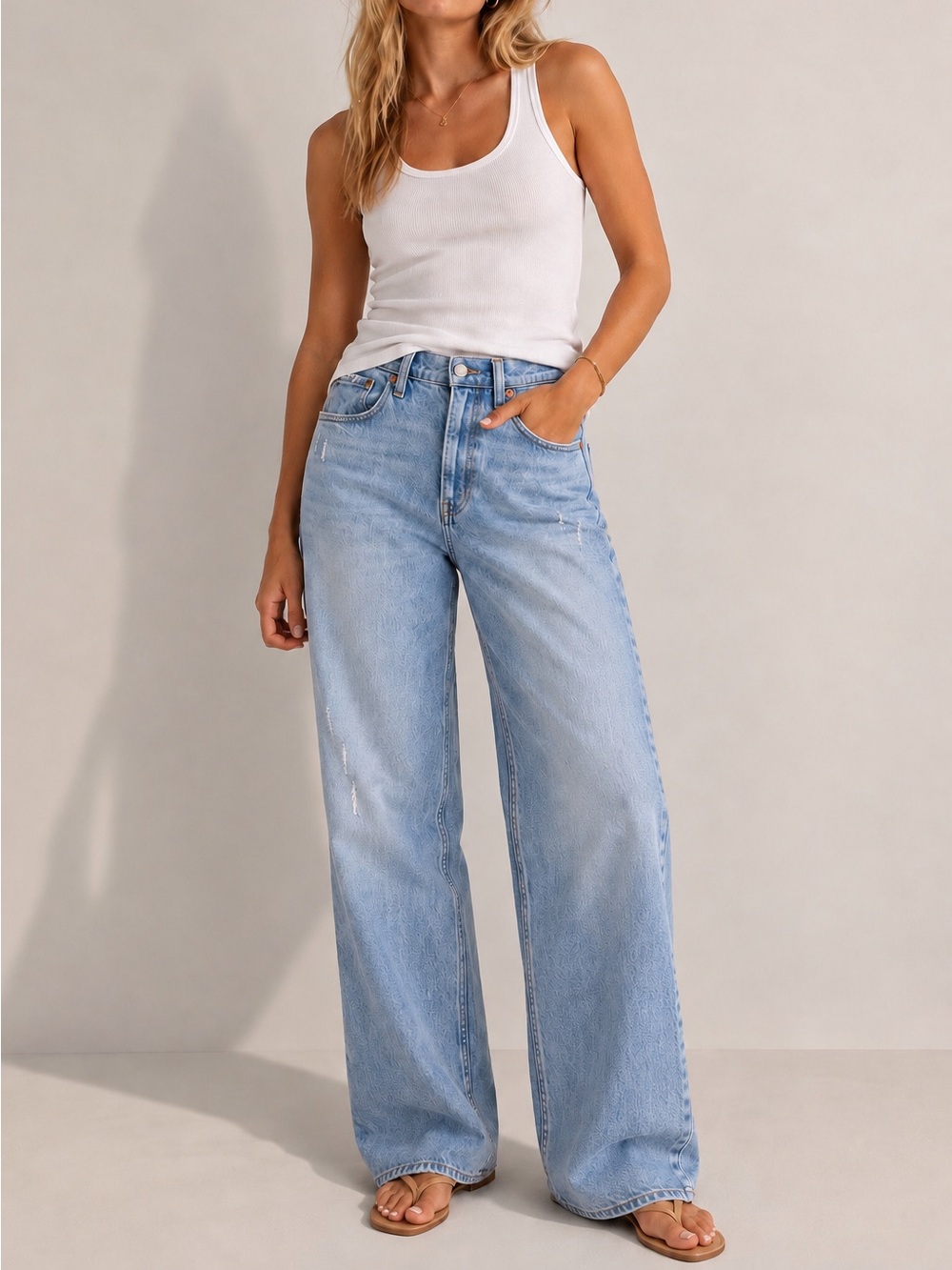 Abercrombie 90s Baggy Jeans Ultra High Rise Denim Light Wash Blue Size 27 Short